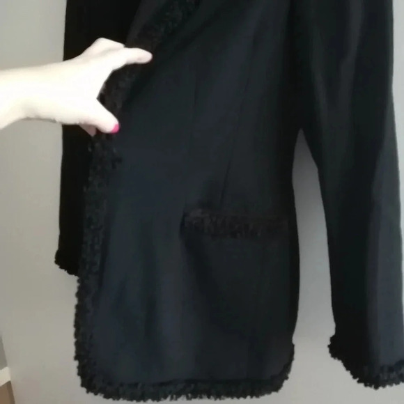 Vintage 80s Escada Black New Wool Longline Button Blazer w Fuzzy Trim GE 38 S/M - Picture 8 of 17